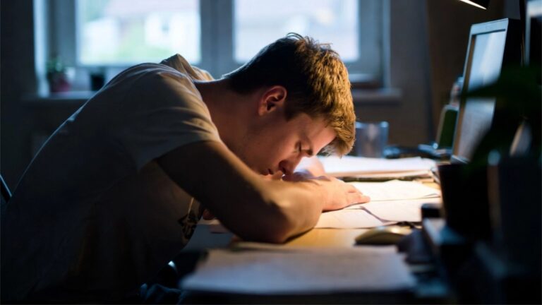 Understanding Burnout vs. Everyday Tiredness